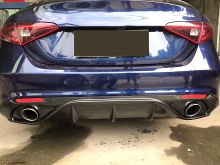  Kolfiber diffuser till Alfa Romeo Giulia 2016-