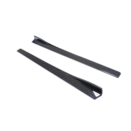 3D Style Kolfiber side skirts med sidofenor till BMW F82 och F83