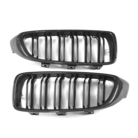 Kolfiber grill med blanksvarta ribbor till BMW 4-Serie, M3 och M4 (Passar F80, F32, F33, F36, F82, F83)