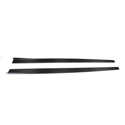 Kolfiber side skirts med sidofenor till BMW F82 och F83
