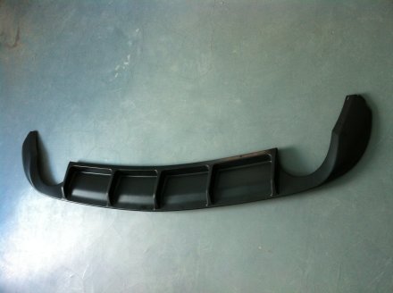 Plast diffuser till Mercedes-Benz E-Klass Coupe/Cab 2009-2012 (Standard stt) (Singel rr bda sidor)