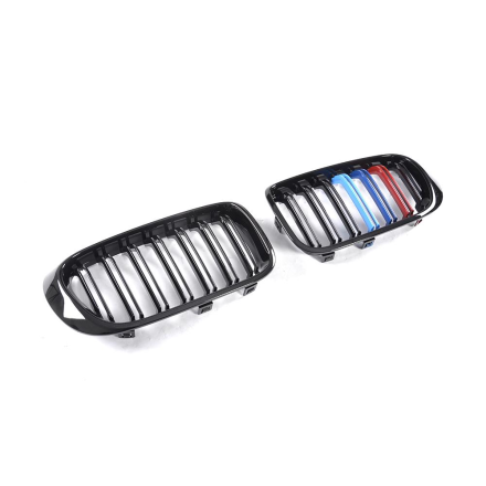 Blanksvart ABS Grill med M-Frgerna till BMW 2-Serie, F87 M2, F22 och F23 (Standard style)