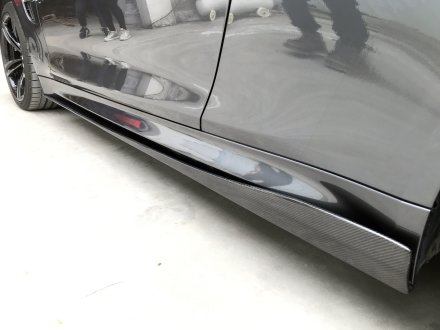 Varis style Kolfiber Side Skirts till BMW F82 och F83